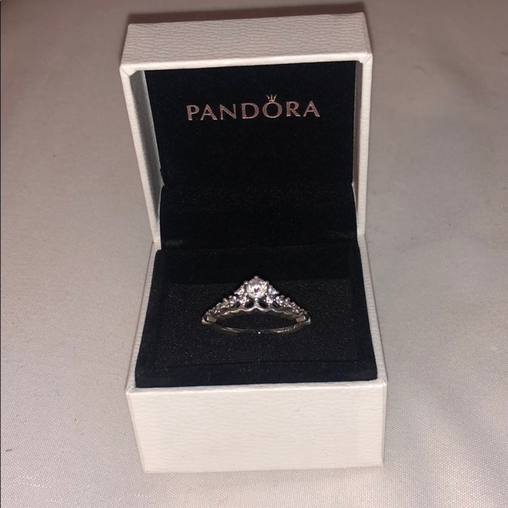 Pandora Fairytale Tiara Ring